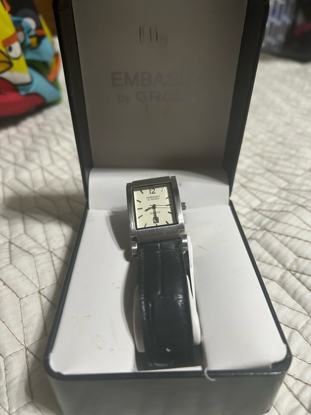 Embassy by Gruen needs a battery Men's Black Leather Strap Dress Watch